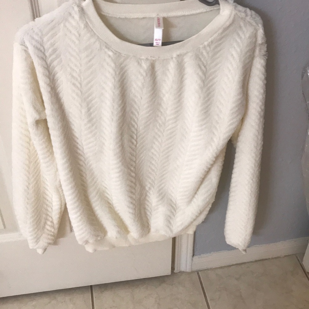 Xhiliration Soft Sweater